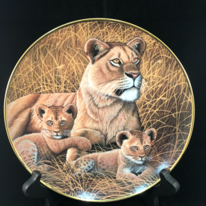 African Lioness and Cubs - National Wildlife Federation